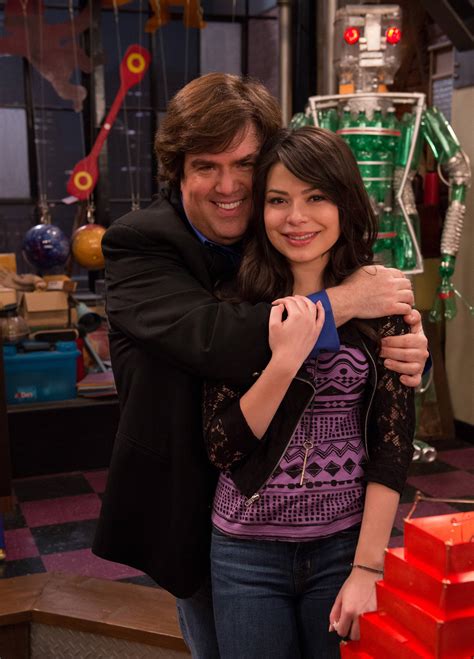 Dan Schneider Oversexualizingbeing A Creep With Nick Stars Rvictorious
