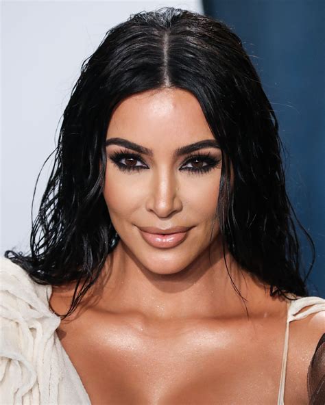 Kim Kardashian 2020 Vanity Fair Oscar Party 07 Chq Vettrinet