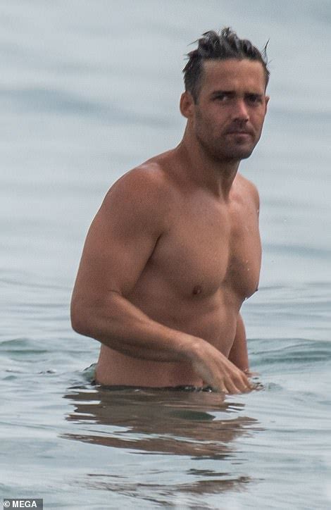 Pic Exc Vogue Williams And Shirtless Husband Spencer Matthews Enjoy Family Beach Day In Spain