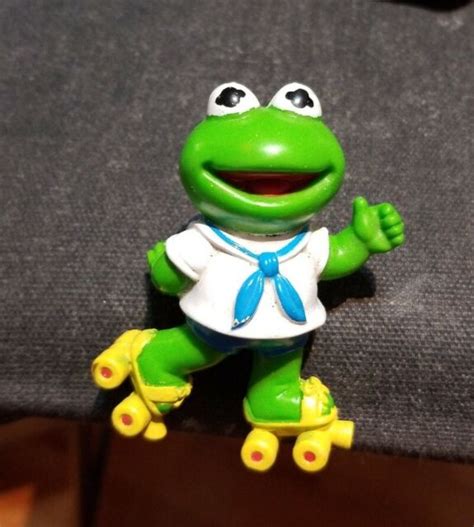 Baby Kermit The Frog On Skates Toy Figure Pvc Loose Disney Muppet Show