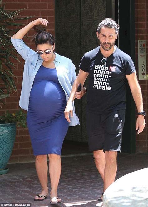 Pregnant Eva Longoria Takes Beverly Hills Stroll With Husband Jose Eva Longoria Pregnant Women