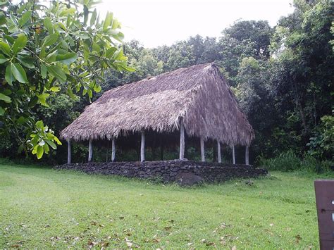 Traditional Hawaiian Long House Native American Houses Mid Century