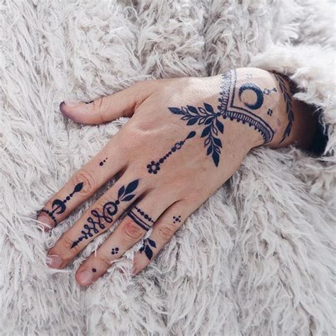 Null Regram Via Instagram Com P Bcsifgohauz Saved By Kriyawear Tattoos And Piercings