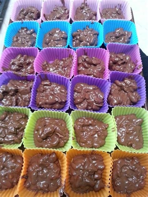 This is a dish that i would make every after a meal, my mama will always say, i need a little something sweet. if she has dessert, she will. Trisha Yearwood Recipes Desserts Fudge & Cookies / Fudge Cookies With Cocoa : In a large mixing ...