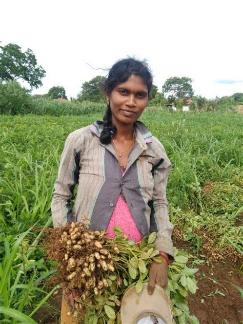 Sri Lankan Women Improve Their Livelihoods Through Cooperatives In The