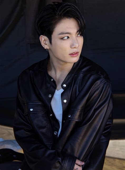 𝑲𝑮 On Twitter Leather Jacket Corset Suit Hes Serving Every
