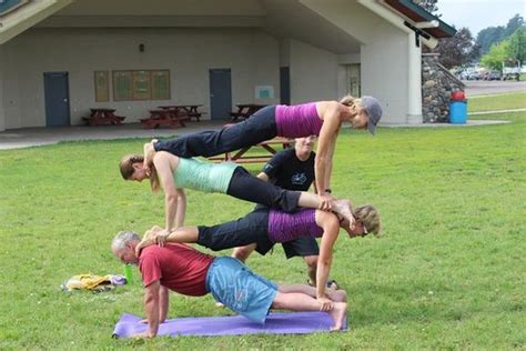 4 Person Yoga Poses How To Quadruple Your Acro Yoga Experience For