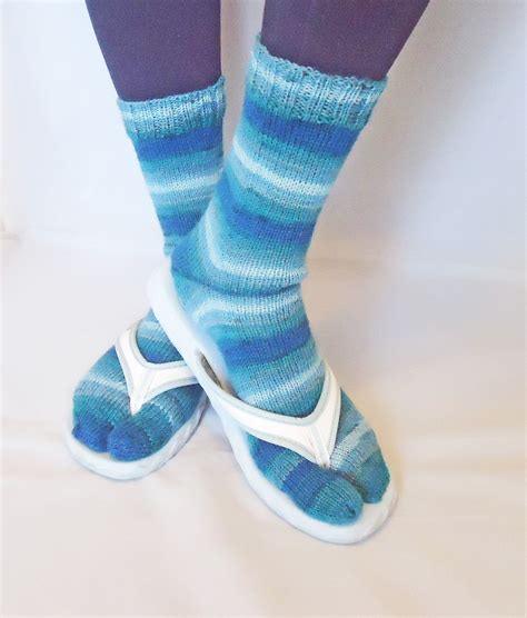 Flip Flops Socks Tabi Socks Japanese Socks Split Toe Socks Etsy In 2021 Flip Flop Socks