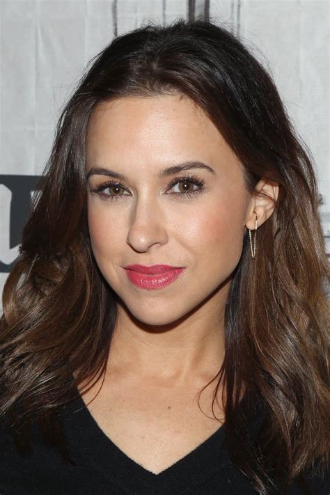 Lacey Chabert Shares How Gretchen Wieners S Hair In Mean Girls Still Influences Her Today