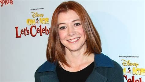 Who Is Alyson Hannigan Husband Whats Her Net Worth Age Height