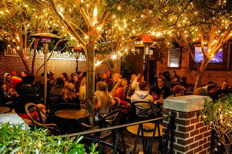 7 Best Outdoor Restaurants In New Orleans