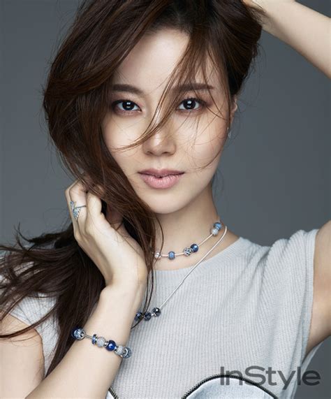 Moon Chae Won In Instyle Korea Orang Cantik Orang Kecantikan