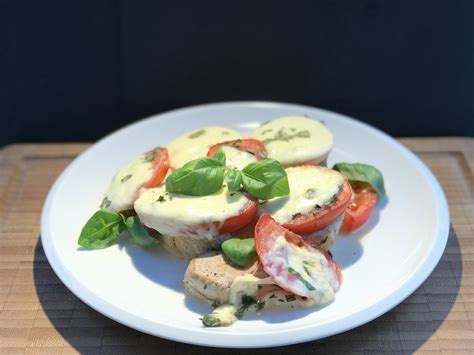 Schweinefilet mit Tomaten und Mozzarella überbacken von monika m