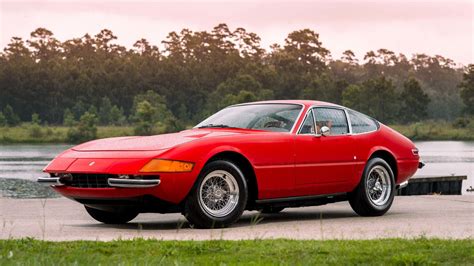 While ferrari produced over 1,200 365 gtb/4s, just 15 were built as competition models. 1972 Ferrari 365 GTB/4 Daytona | S89 | Monterey 2015
