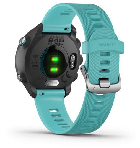 There's no doubting that the 245 is built for running (indoor and outdoor) first and foremost, but like most other forerunners it caters for those who like to dabble in sporty things other than pounding the pavement or the treadmill. Garmin Forerunner 245 Music Montre GPS connectée, black ...