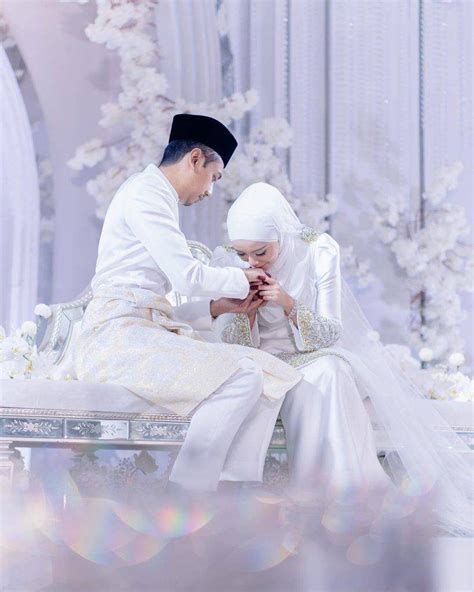 Cantik Dan Sopan Baju Nikah Mira Filzah Ini 7 Busana Nikah Selebriti