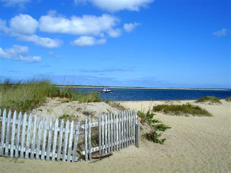 Beaches Of Nantucket Places To Go Nantucket Beach Nantucket