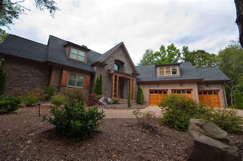 Award winning property perfectionists challenging the status quo in pursuit of unique design that delivers real benefits. Custom Mountain views ! a family retreat built in the ...