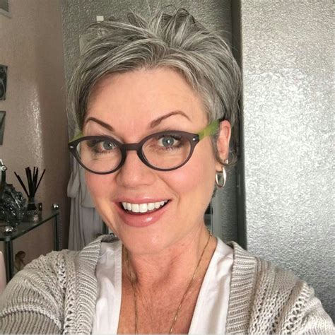 Image Result For Short Hairstyles For Grey Hair And Glasses Short Choppy Hair Short Grey Hair
