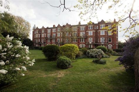 3 Bedroom Flat To Rent In Richmond Bridge Mansions East Twickenham Tw1