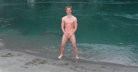 The Stars Come Out To Play Daniel Sloss New Shirtless Barefoot