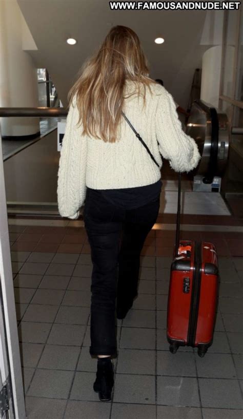 Elizabeth Olsen Lax Airport Lax Airport Celebrity Beautiful Babe Posing Hot Paparazzi Angel Lax