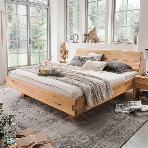 Hier wird nicht nur das bett eingerahmt, sondern die wandfläche bis zur. Bett Rückwand Holz Modernes Massivholzbett Modern Sleep ...