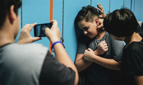 O Bullying Série Por Que As Crianças Tornam Se Agressores Monique