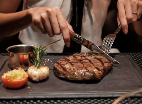 How To Order The Best Steak At A Restaurant According To Chefs