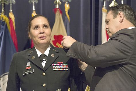 Picatinny Arsenals First Female Garrison Commander Promoted To Colonel