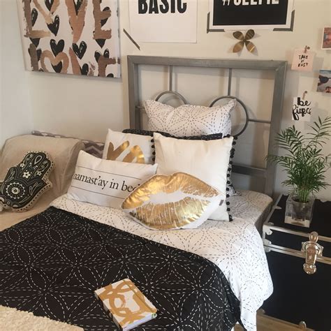 How To Create A Beautiful Black And White And Gold Bedroom