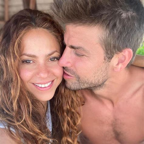 Shakira Y Piqué Comparten Las Imágenes Más Románticas De Sus Vacaciones
