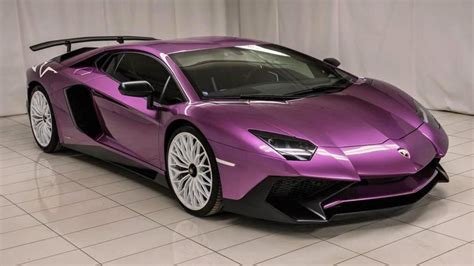 Lamborghini aventador traumautos klassisch fahrzeuge. Yikes! It's a Lamborghini Aventador in Diablo purple | Top ...