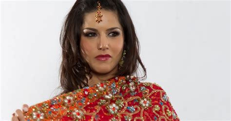 Indian Nude Girls Sunny Leone Traditional Dress Nude Part 1