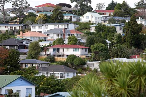 For rent, it depends on where you want to live the price of a new home can vary greatly depending on the type and size of home you are looking for. Auckland's Surging House Prices Top Sydney, Parts of New ...