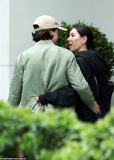 The Veronicas Jessica Origliasso Puts On A Pda With Her New Girlfriend