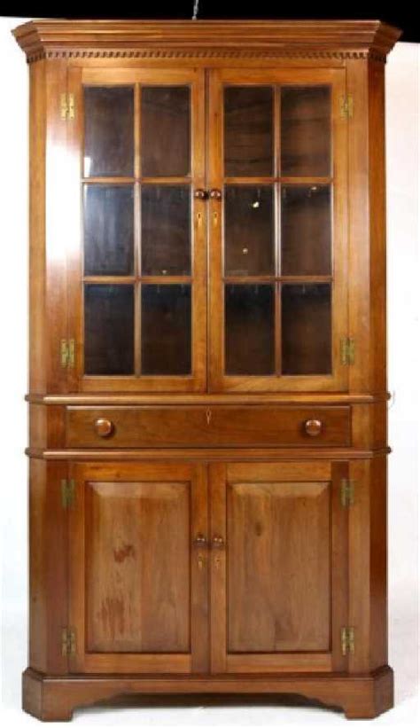 Benbow Nc Walnut Corner Cabinet