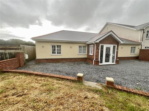 3 Bed Bungalow For Sale In Sandy Road Llanelli Sa15 £425000 Zoopla