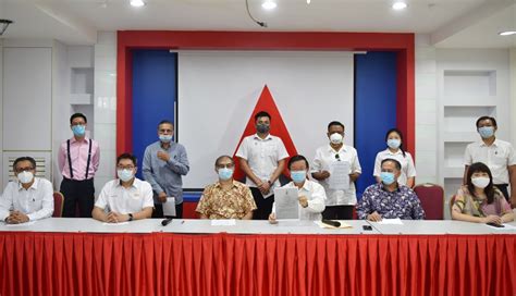Addresspejabat setiausaha kerajaan negeri pulau pinang, paras 25, komtar, pulau pinang, malaysia. Dua ADUN PPBM Pulau Pinang dilucut hak sebagai Ahli ...