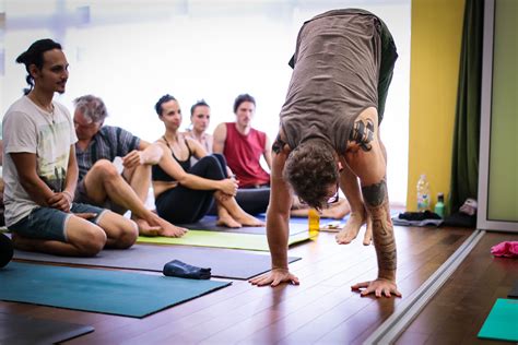 Fotogalerija A Week Of Ashtanga Yoga With David Robson Gaiayoga