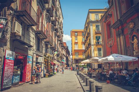 Where To Eat In Naples Italy With A Map