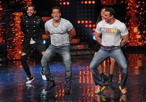 Nach Baliye 8 Entertainer Salman Khan Makes Fun Of Own Dancing Style