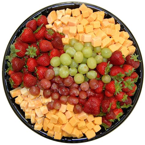 Members Mark Fruit And Cheese Party Tray With Strawberries Sams