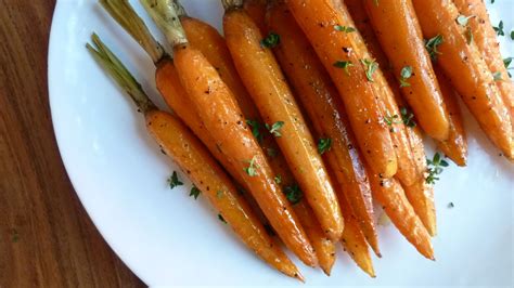 Balsamic Honey Roasted Carrots Delicious Carrot Recipe Carrot Recipes Vegetable Recipes