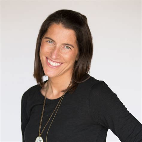Revolutionizing the Feeding Industry with Lindsey Laurain of ezpz