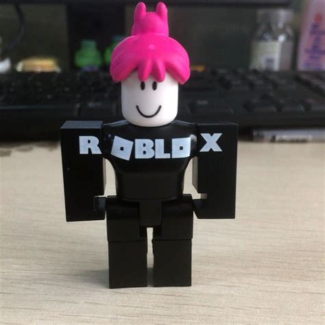 Rare Roblox Game Girl Guest Series 1 Action Figure 25 Collect Toy