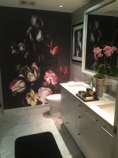 3 innovative bathroom wallpaper ideas | coloraydecor.com