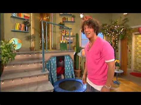 Swedish musician, presenter, comedian, master of ceremonies, moderator and lecturer for children and adolescents. Nassim Al Fakir är nervös - Bolibompa - YouTube