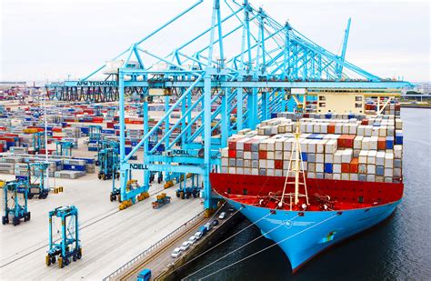 Apm Terminals To Sell Rotterdam Terminal To Hutchison Ports Vesselfinder