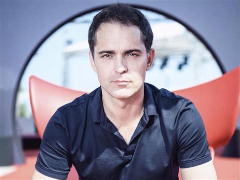 Hangi sinema ve dizilerde rol almıştır? Pedro Alonso Biography, Age, Height, Wife, Net Worth ...